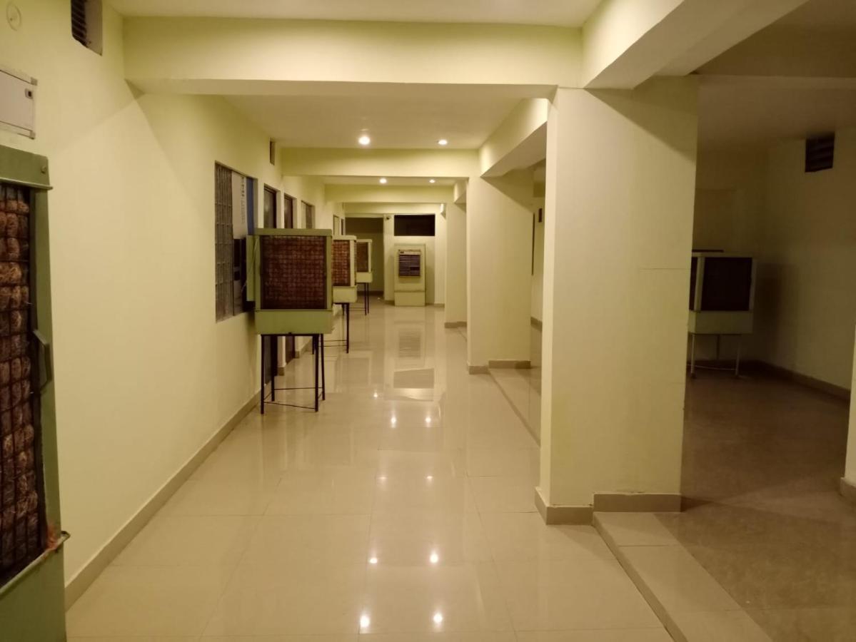 S S Hotel And Restaurant By Wb Economy Jaunpur Екстериор снимка