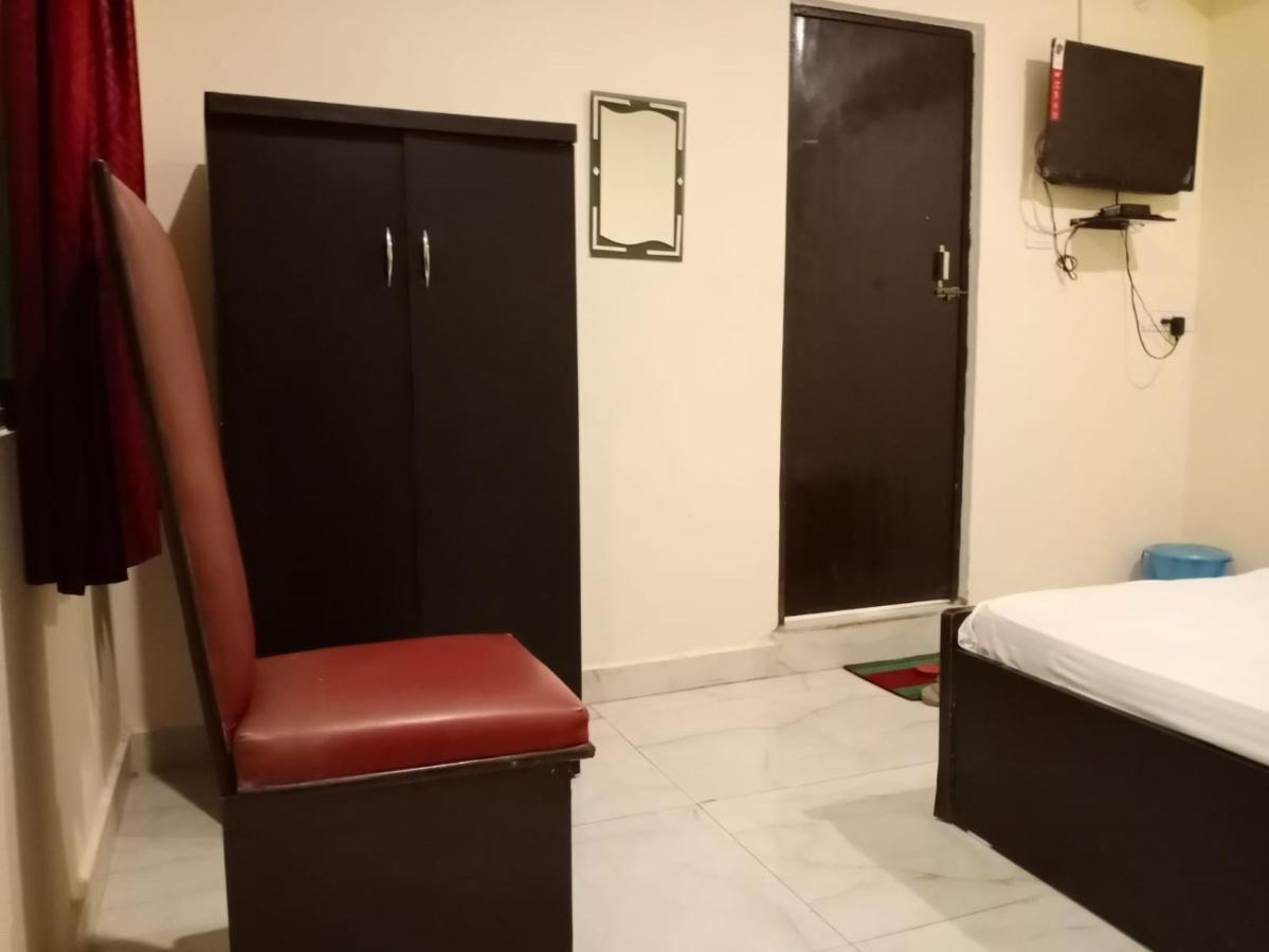 S S Hotel And Restaurant By Wb Economy Jaunpur Екстериор снимка
