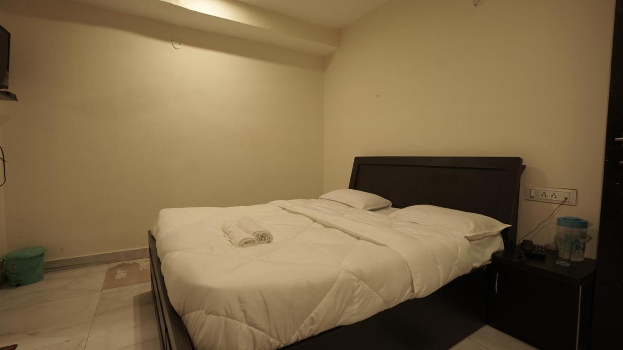S S Hotel And Restaurant By Wb Economy Jaunpur Екстериор снимка