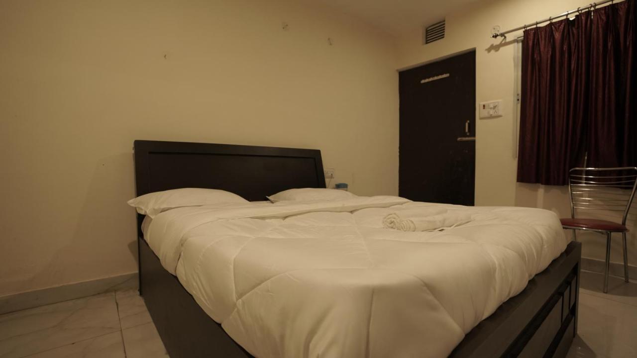 S S Hotel And Restaurant By Wb Economy Jaunpur Екстериор снимка